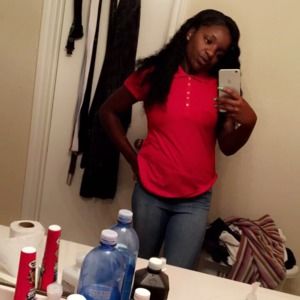 Meet your Posher, Desiree